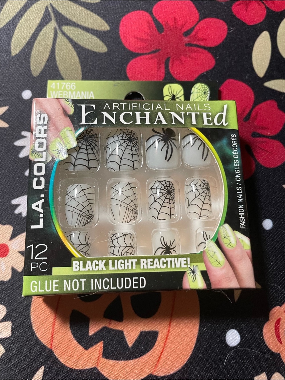 Spiderweb Halloween Blacklight Artificial Nails